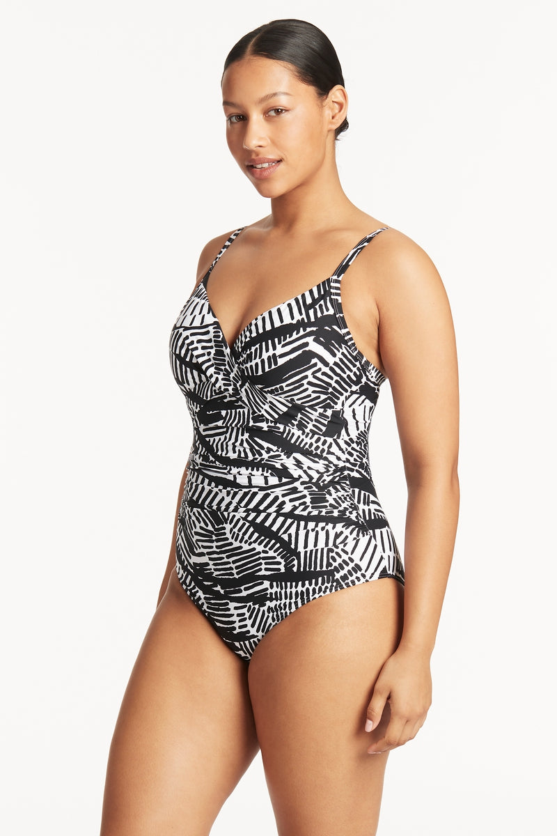 Pampas Twist Front Dd/E Cup One Piece Black