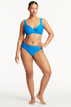 Load image into Gallery viewer, Honeycomb Mid Bikini Pant Capri