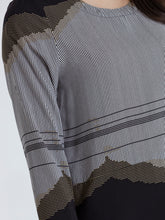 Load image into Gallery viewer, Long Sleeve Top Lunar Check
