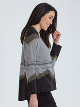 Load image into Gallery viewer, Long Sleeve Top Lunar Check