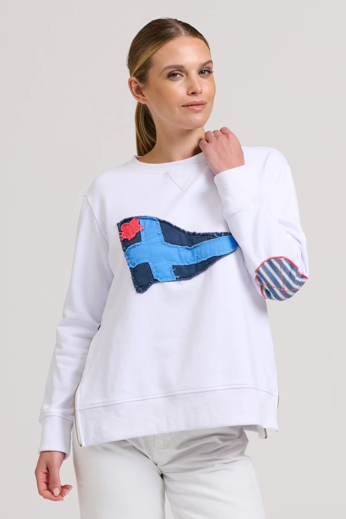 Classic Zipside Navel Flag - White/Navy
