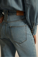 Load image into Gallery viewer, Fond Jean - mid denim