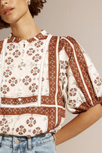 Load image into Gallery viewer, gleam top - scarf