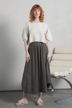 Load image into Gallery viewer, Leia Linen Top Oatmeal