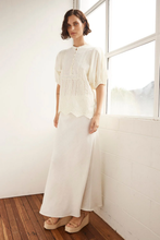 Load image into Gallery viewer, gleam top - cream broderie