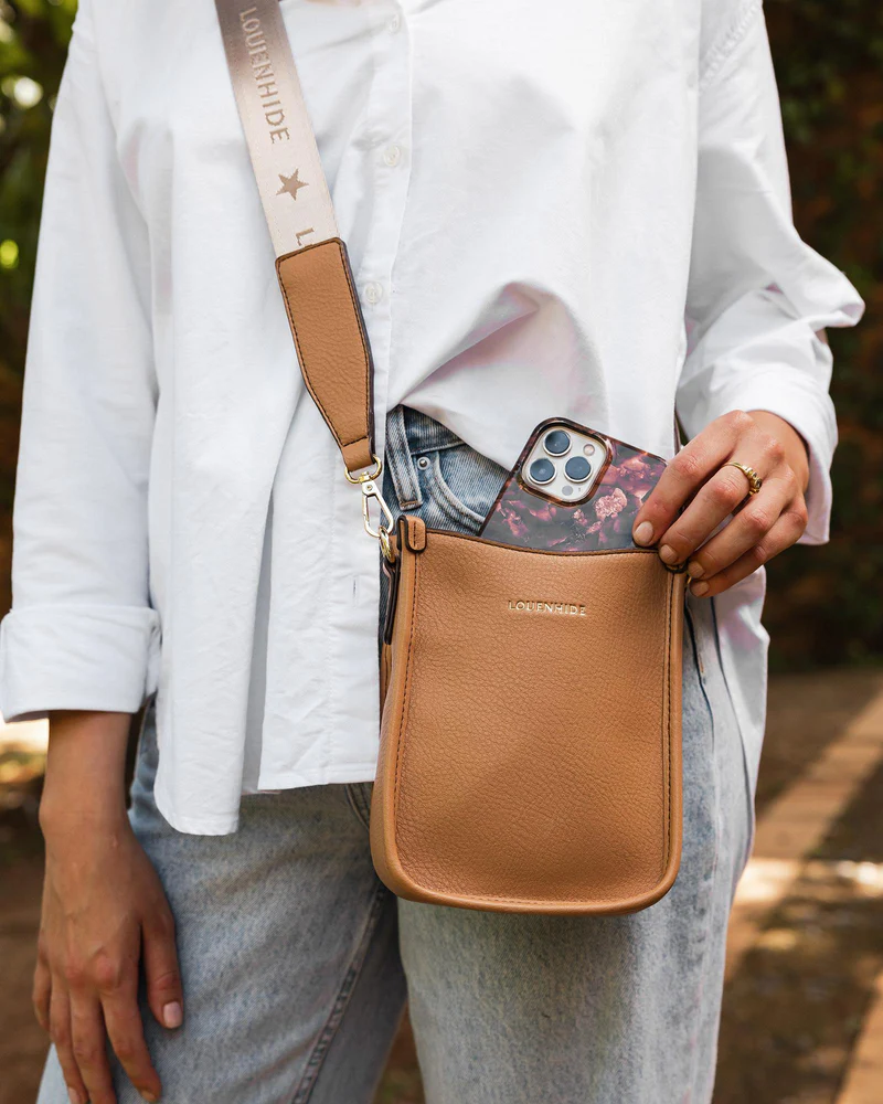 Parker Phone Crossbody Bag camel