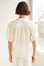Load image into Gallery viewer, gleam top - cream broderie