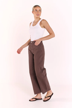 Load image into Gallery viewer, Lola Barrel Jean - Chocolate