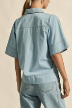 Load image into Gallery viewer, insinuate top - light chambray