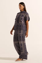 Load image into Gallery viewer, jaunt top - midnight aztec