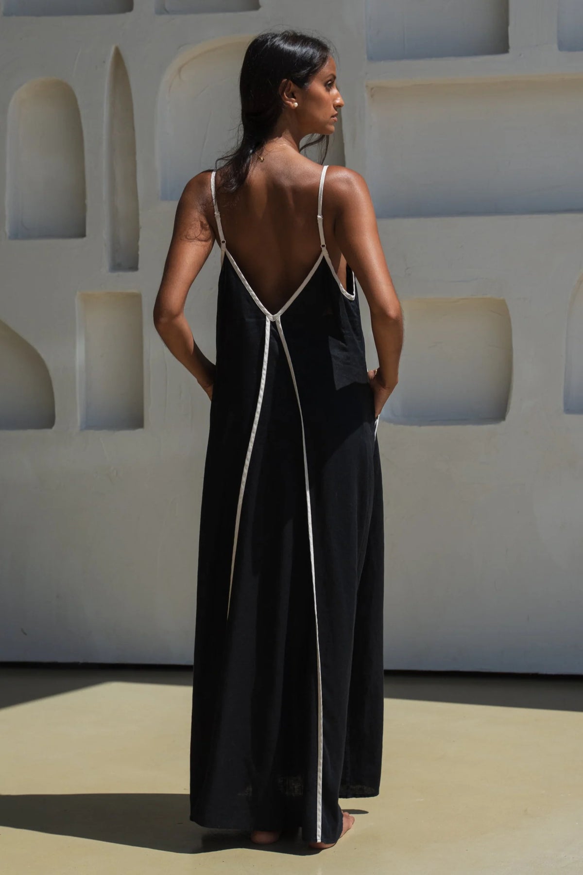 Azalea Linen Dress Black