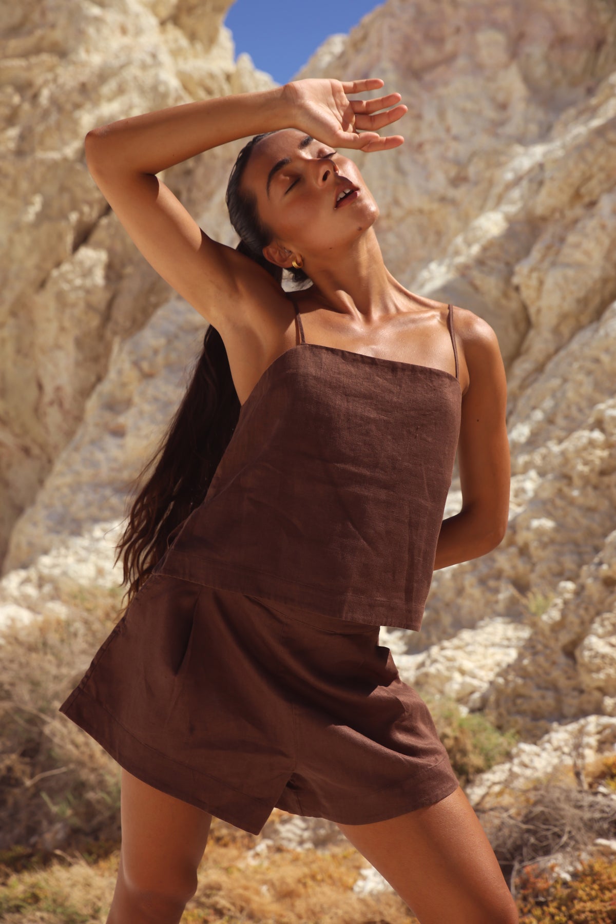 Gaia Linen Shorts Chocolate