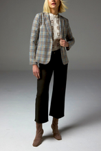 Load image into Gallery viewer, poise jacket - black/white boucle