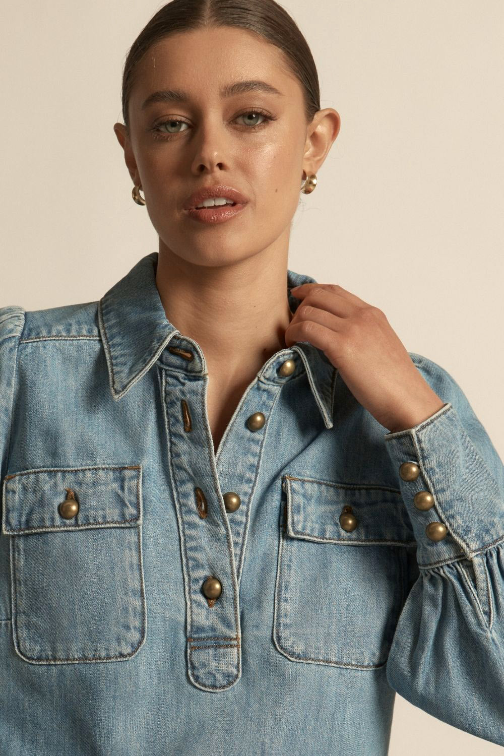 resonate top light washed denim