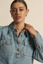 Load image into Gallery viewer, resonate top light washed denim