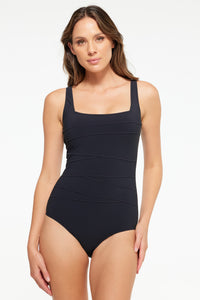 TEXTURED BLACK  Square Neck