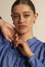 Load image into Gallery viewer, Vista top Sapphire