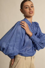 Load image into Gallery viewer, Vista top Sapphire