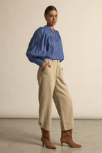 Load image into Gallery viewer, Vista top Sapphire