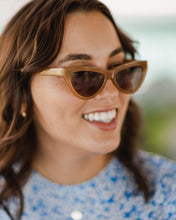 Load image into Gallery viewer, Sidney Sunglasses - Latte