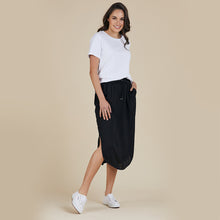 Load image into Gallery viewer, Threadz Rib Tee | White