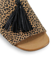 Load image into Gallery viewer, Adielia Slide - Metis Scissors Leopard/Black
