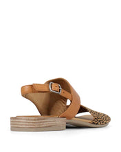 Load image into Gallery viewer, Alyssa - Scissors Metis Leopard/Coconut