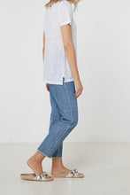 Load image into Gallery viewer, EC Linen Crew Neck Tee | White