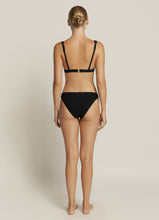 Load image into Gallery viewer, JETSET MOULDED TOP | BLACK