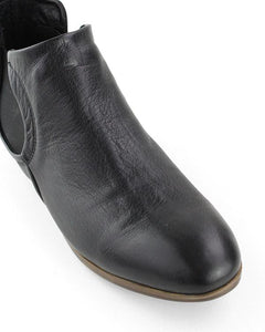Holly | Black