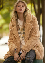 Load image into Gallery viewer, Rodeo Natural Super Light Teddy Coat