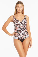 Load image into Gallery viewer, Tamarin Cross Front Multifit Singlet Top