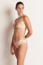 Load image into Gallery viewer, Fantasy Mid Rise Ruched Pant