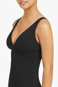 Panel Line Multifit One Piece - Black