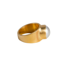 Load image into Gallery viewer, Pearl Dome Ring