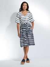 Load image into Gallery viewer, SHORT SLEEVE WAVE STRIPE