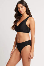 Load image into Gallery viewer, Bella D/Dd Cup Bralette With Macrame Detail | Black
