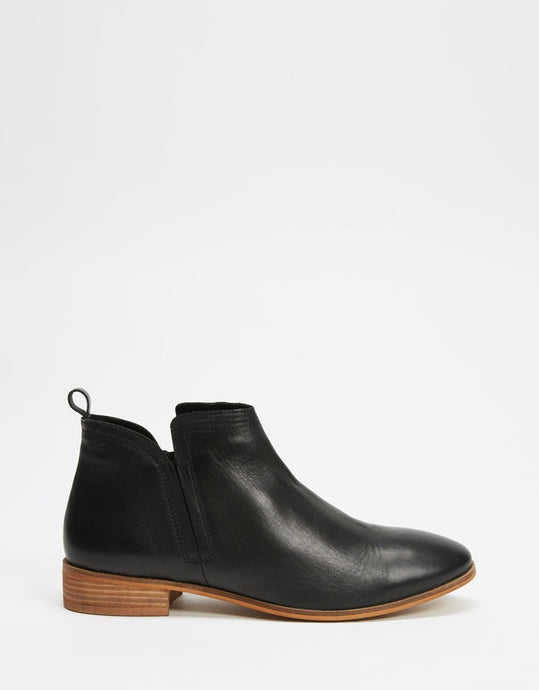 Sine Boot - Black