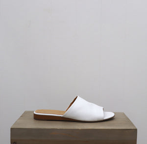 Bueno Footwear Australia Yale Slide