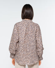 Load image into Gallery viewer, whisk top - leopard